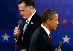 Mitt Romney/Barack Obama (© Charles Dharapak/AP)