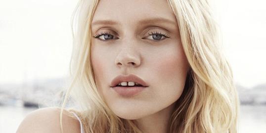 Photo: 3 day mascara // Courtesy Max Factor
