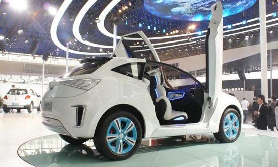 A rear view of the Great Wall Haval E. Photo courtesy of Autoweek.
