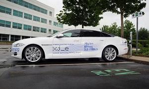 Jaguar XJ Hybrid (© Jaguar Cars Limited)
