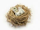 Image: Money in nest (© Steven Puetzer/Getty Images/Getty Images)