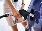 Image: Filling fuel tank (© Corbis)