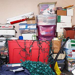 Unorganized items in garage © image100 , SuperStock 
