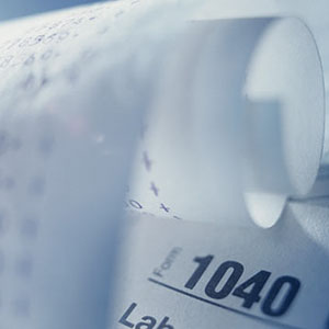 Image: Tax form (© Ryan McVay/Getty Images)
