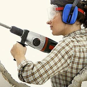 lady welder (no photo source given)