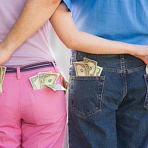 Image: Couple and cash (© Big Cheese Photo/Jupiterimages)