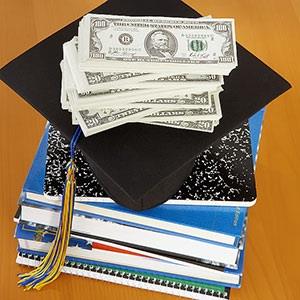 Image: Graduation cap (© Brand X Pictures/Photolibrary/PHOTOLIBRARY GROUP LTD)