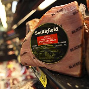 File photo of a Smithfield ham at a grocery store in Richardson, Texas (© LM Otero/AP Photo)
