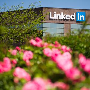 Flowers stand in front of LinkedIn's company headquarters in Mountain View, Calif., on April 25, 2013 (© David Paul Morris/Bloomberg via Getty Images)