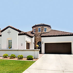 Image: Home exterior in Gilbert, Az. © Paul Hill, Alamy