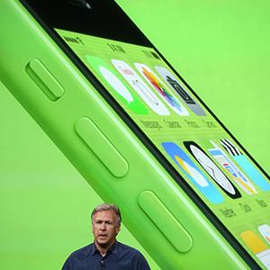 Apple Senior Vice President of Worldwide Marketing at Phil Schiller speaks about the new iPhone 5C on September 10, 2013 in Cupertino, Calif. (© Justin Sullivan/Getty Images)