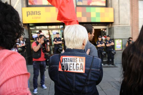 Imagen de un trabajador en huelga en España. Foto: GTres