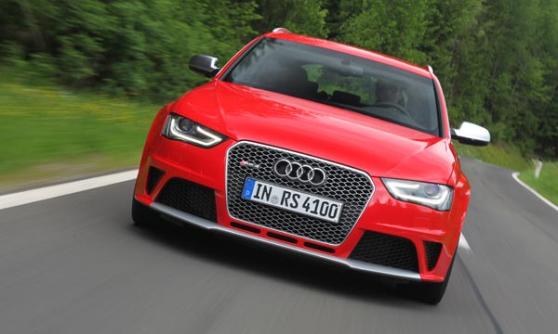 Audi RS4 on launch (c) Audi