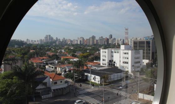Sao Paulo from the window of the Unique Hotel (c) CJ Hubbard / Motoring Research