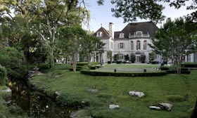 The Crespi/Hicks Estate (© Douglas Newby)