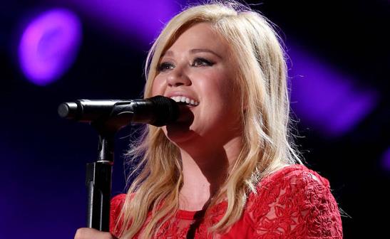 Kelly Clarkson/WENN