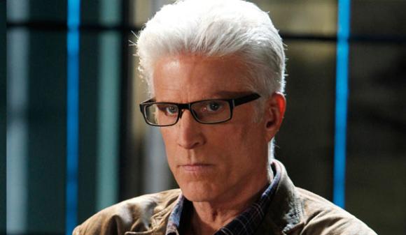Ted Danson har ingen grunn til å se så morsk ut - CSI funker! Foto: TVNorge