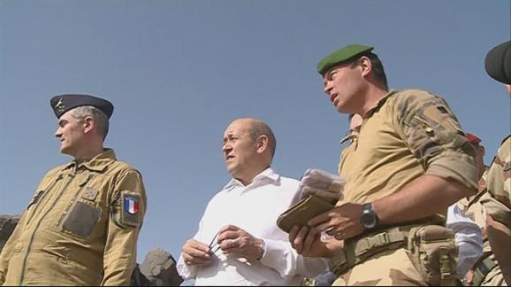 Jean-Yves Le Drian au Mali (c) M6