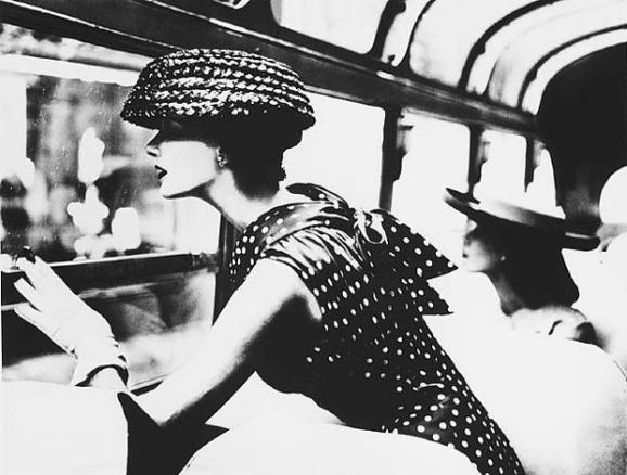 © Lillian Bassman