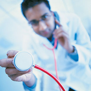 Image: Medical doctor (© Digital Vision/Getty Images)