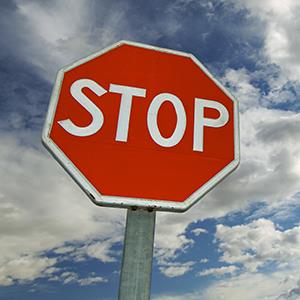 Credit: © Pedro Antonio Salaverría Calahorra/Getty Images
Caption: Stop sign