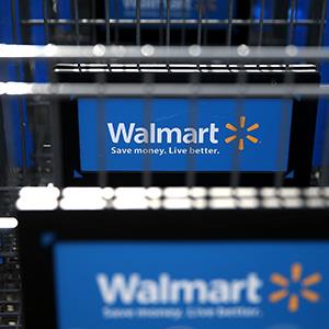 Wal-Mart shopping carts (© Justin Sullivan/Getty Images)