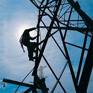 Electricity pylons © Digital Vision., Photodisc, Getty Images