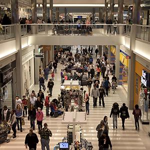 Shoppers walk around the Mall of America in Bloomington, Minnesota on Feb. 25, 2012 (© Ariana Lindquist/Bloomberg via Getty Images)