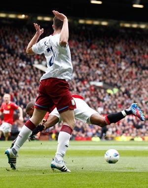 Ashley Young, Manchester United
