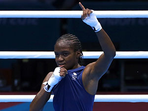 Nicola Adams wins boxing gold.